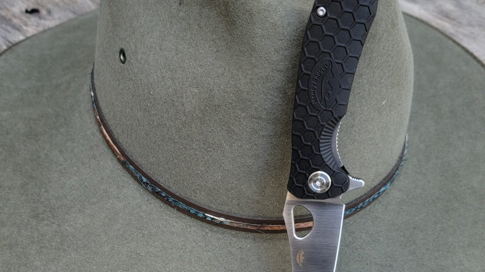 The Best Gentleman's Pocket Knife - Honey Badger Knives