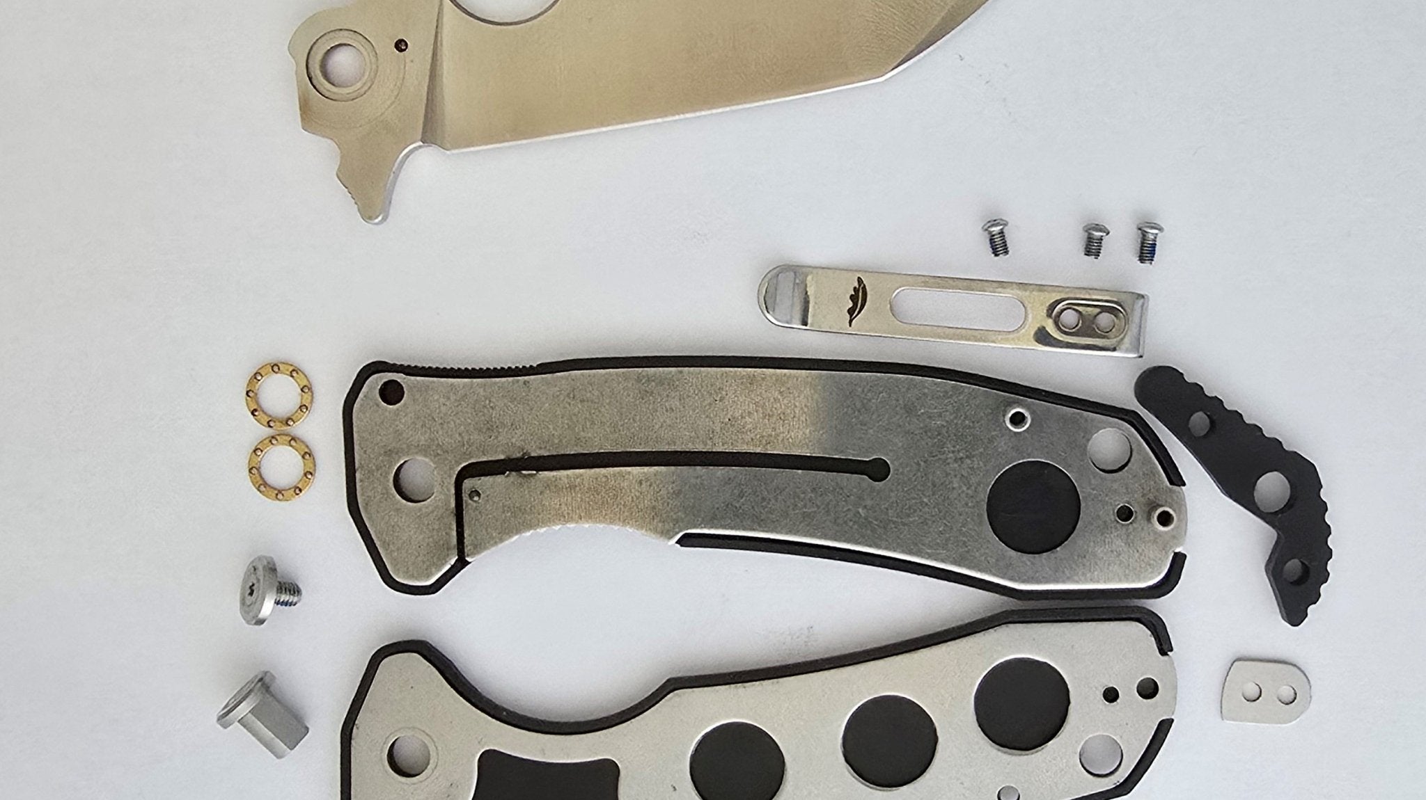 What screws go where? - Honey Badger Knives