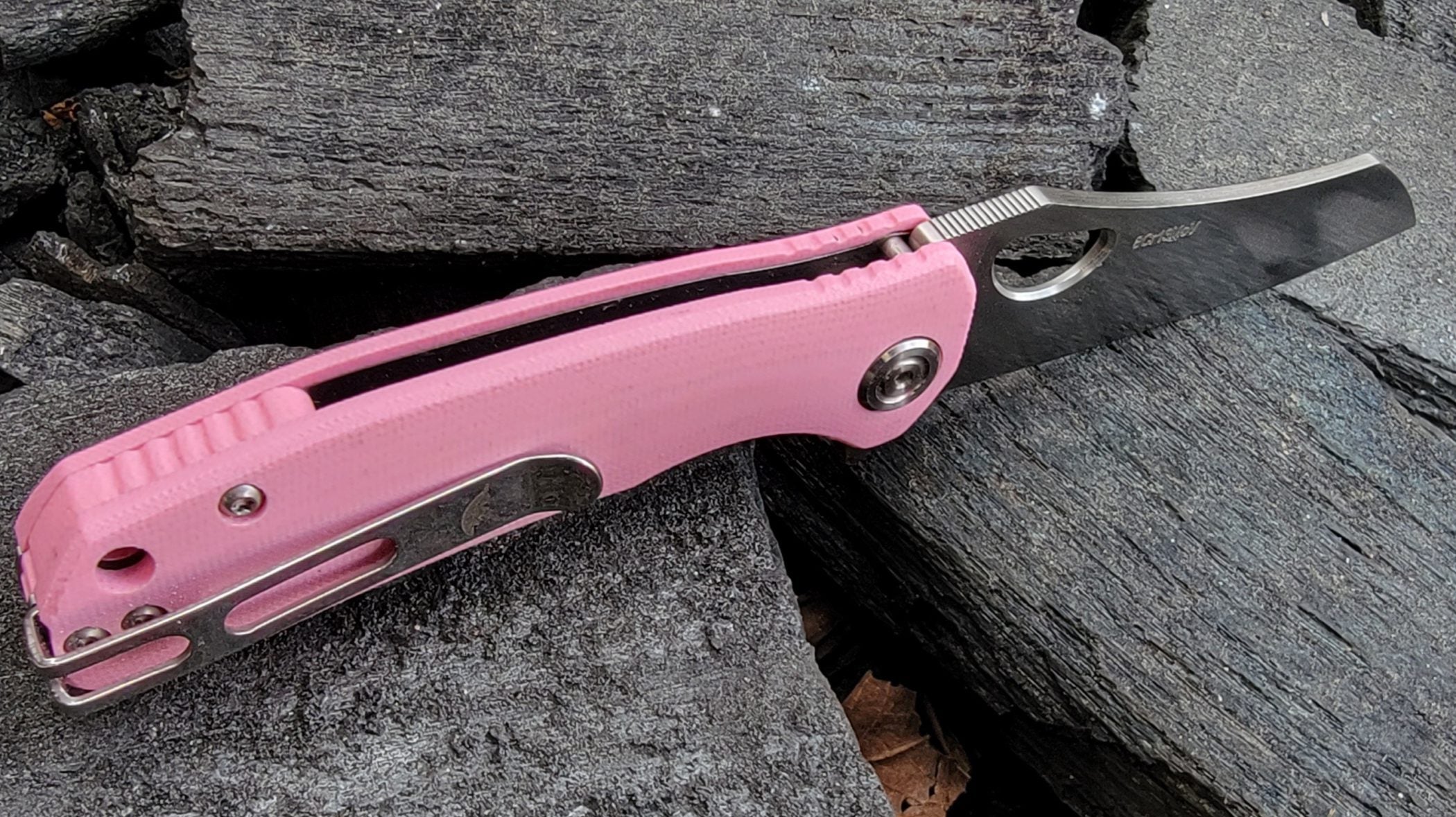 Pink knives