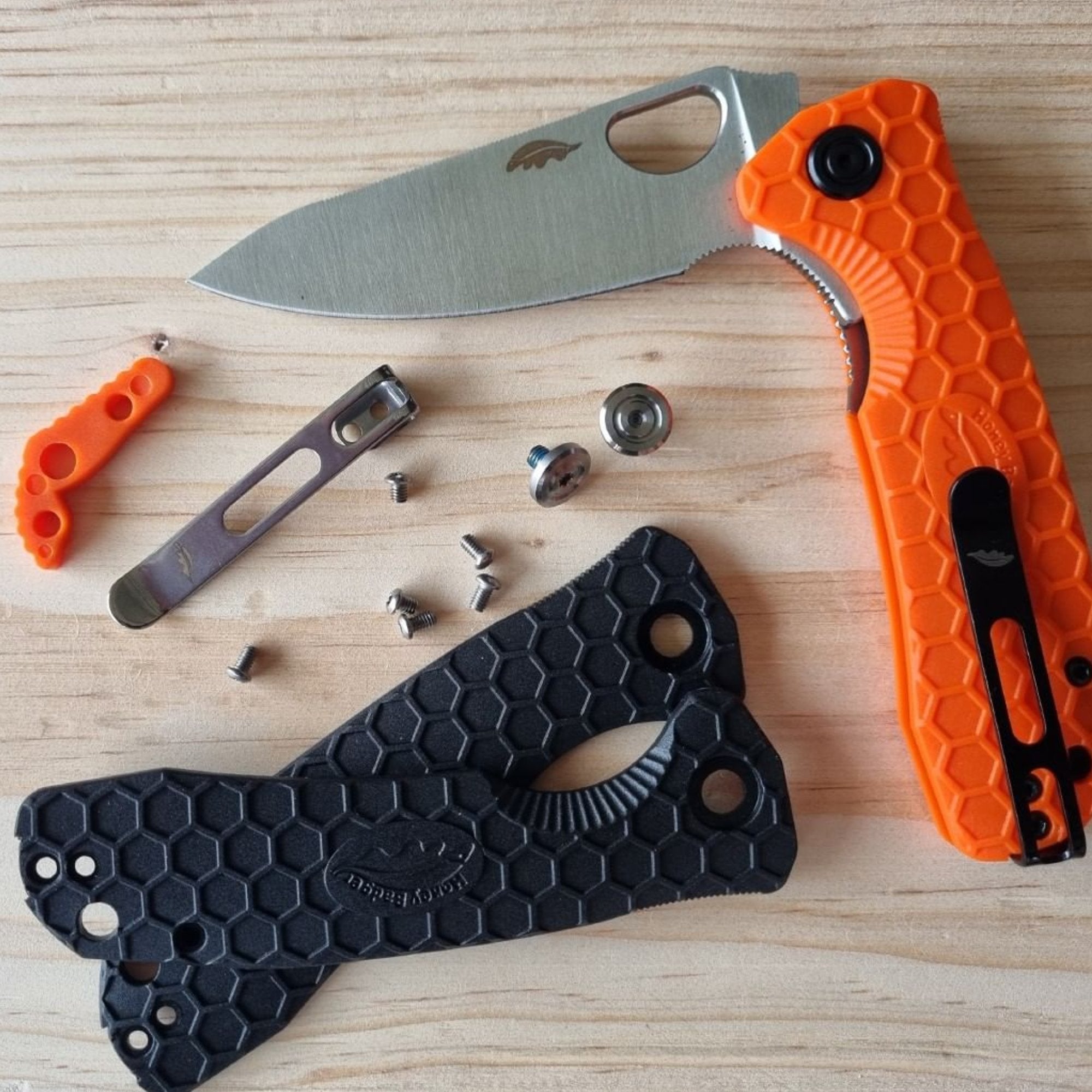 Replacement Screw Kits for All Knives - Honey Badger Knives - HB5011